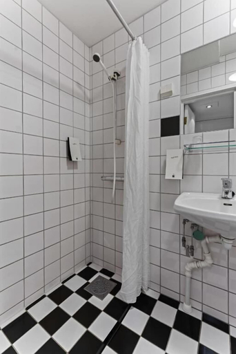 Bathroom 5, Dølaheimen, Lillehammer
