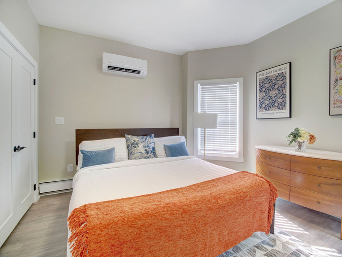 Room 4, Comfy 3 BR Retreat Mins to NYC - 3 nt min Inquire, Jersey City