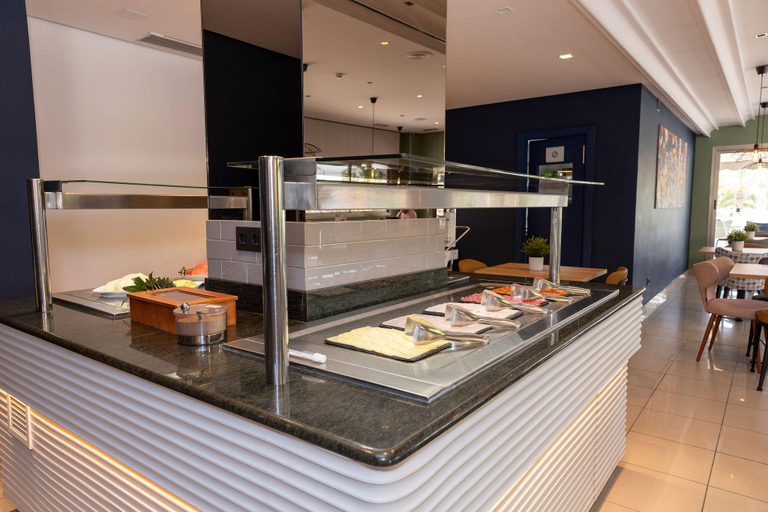 Food & Drinks 4, Travelodge Alicante Puerto, Alicante