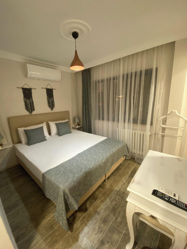Bedroom 3, Kale Motel, Gökçeada