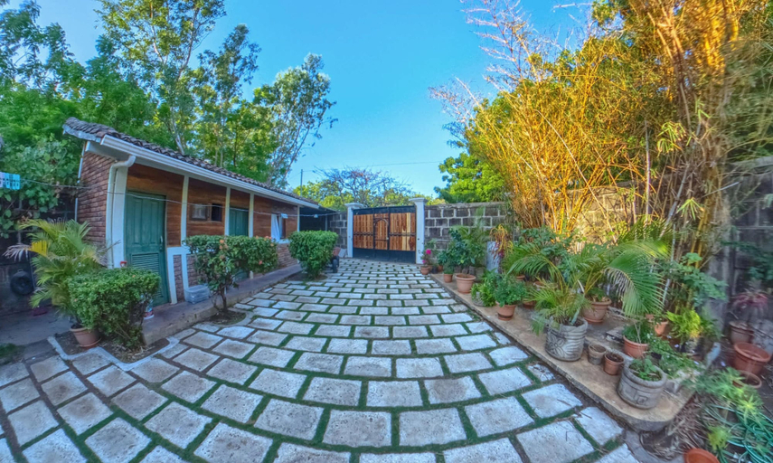 Room 4, Beachfront 1-of-a-kind House w AC Pool Wifi ATV, San Rafael del Sur