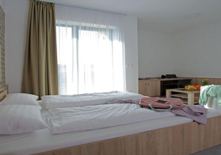 Bedroom 3, Skanzen Hotel, Szentendre