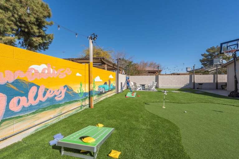Room 5, Phoenix 4 BDR Home With Outdoor Entertainment, Maricopa
