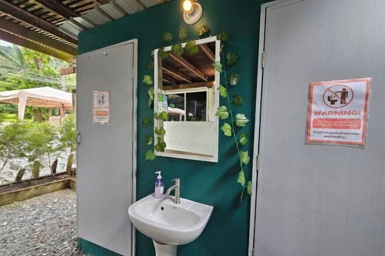 Bathroom 3, Nahm Khao Sok Hostel and Camping, Phanom