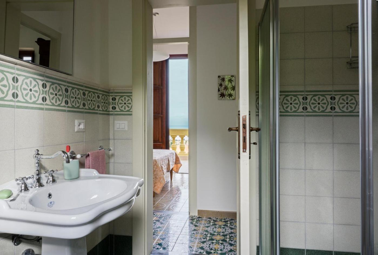 Bathroom 2, Villa Santa Lucia, Palermo