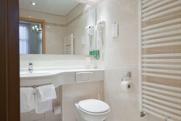 Bathroom 5, Hotel Van Walsum, Rotterdam