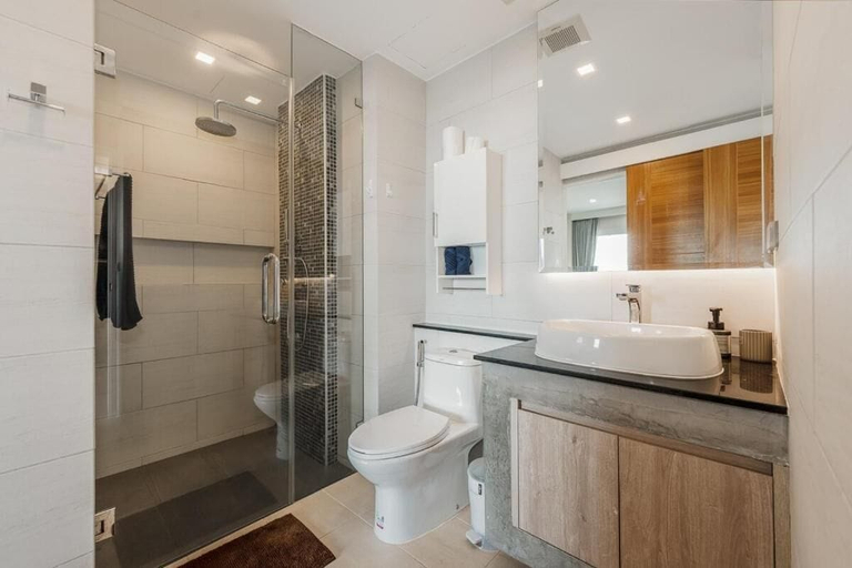Bathroom, 1BR Rooftop Pool Ocean View C189, Phuket Island