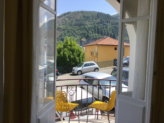 Others 5, Appartement Lumea 80m2 climatisé parking proche Sanctuaire, Hautes-Pyrénées