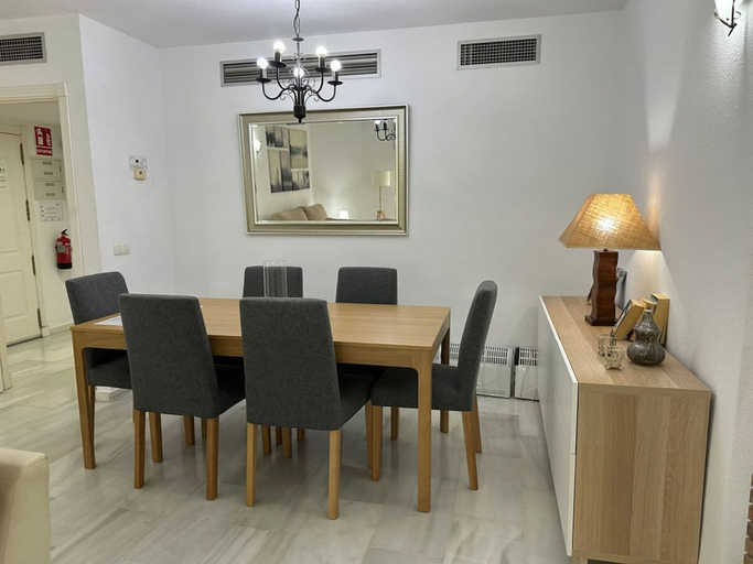 Room 3, Standard 2 Bedroom Ground Floor Apartment F-3, Málaga
