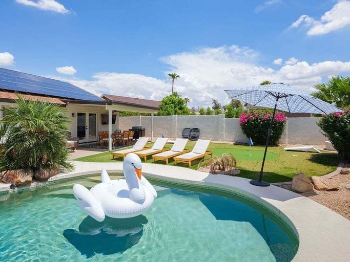 Primary image, Players Paradise- Pool-golf-games & More!, Maricopa