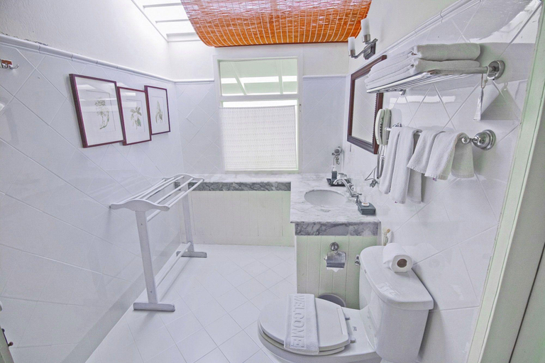 Bathroom 5, Baan Bayan Hotel, Hua Hin