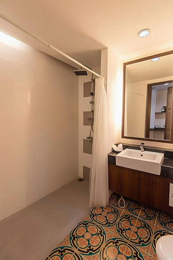 Bathroom 3, PhoomThai Garden, Muang Phrae
