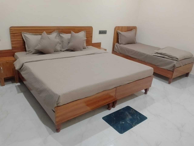 Room 3, Hotel Nirmal, Kangra