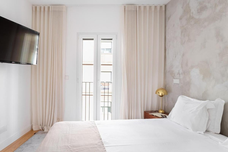 Others 5, ALTIDO 2-BR Flat w/Garage near Castelo de S. Jorge, Lisbon