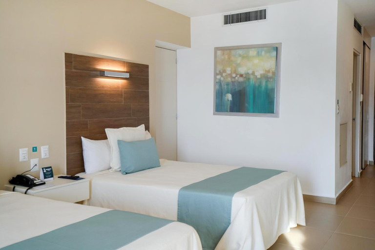 Bedroom 3, Pacific Palace Beach Tower Hotel, Mazatlán