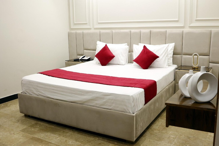 Bedroom 2, The Nest Guest House Block 16, Karachi