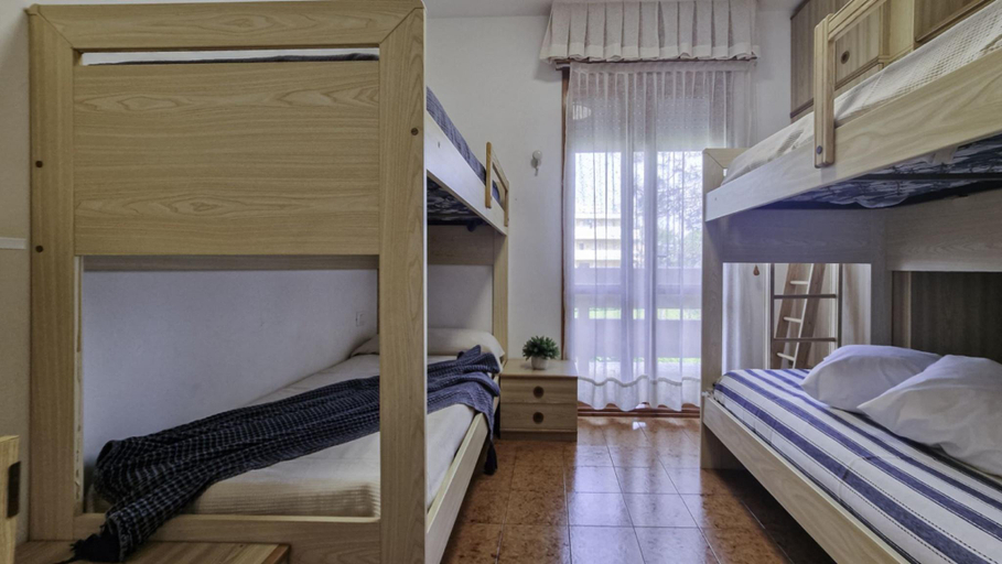 Bedroom, Lovely flat near Pluto Beach - Beahost, Venezia