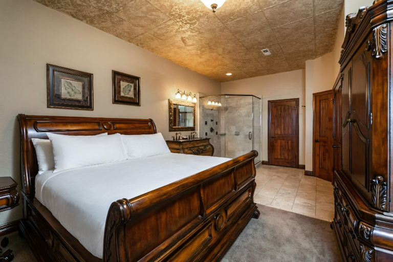 Bedroom 3, D'monaco Resorts at table rock lake, Taney