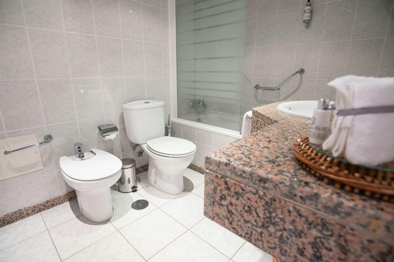 Bathroom 5, Sé Boutique Hotel, Funchal