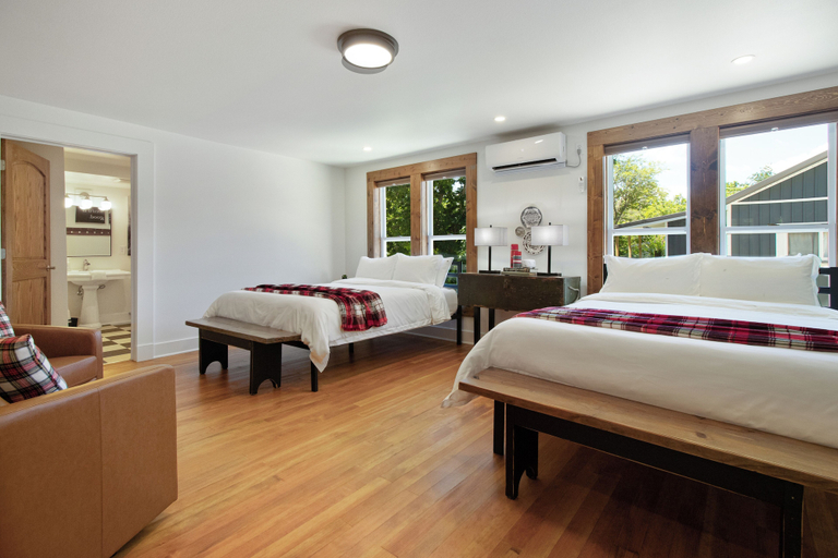 Room 5, The Commercial Hotel, Baxter