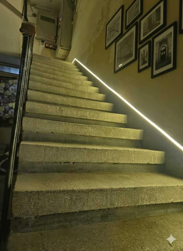 Staircase, Hotel Sunny, Kanpur Nagar