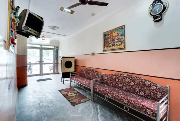 Front of property 4, Hotel Sunny, Kanpur Nagar