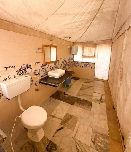 Bathroom 3, barna dersert camp jaisalmer, Jaisalmer
