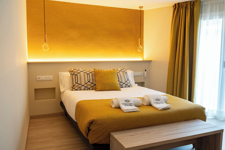Room 5, Qazris Suites, Cáceres