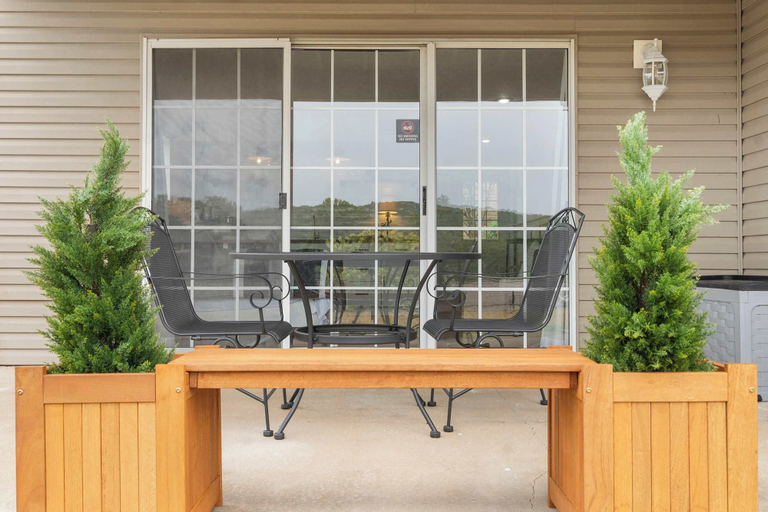 Exterior, The Chic Retreat - Studio for 2, Taney