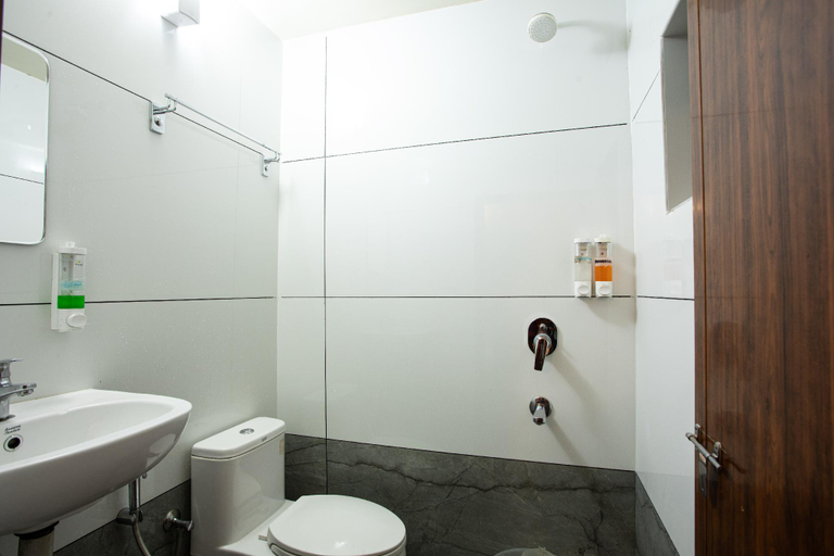 Bathroom 3, JK Lodge, Kottayam