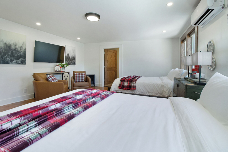 Room 3, The Commercial Hotel, Baxter