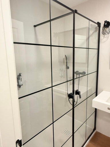 Bathroom 3, Apartamentos Molinos, Sevilla
