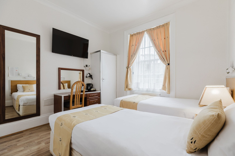 Room 4, Falcon Hotel, London