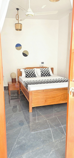 Room 2, Nakupenda Afrika, Ilala
