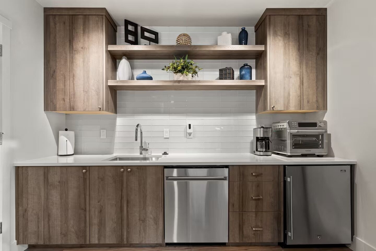 Private kitchen 3, Lake Oswego Inn, Clackamas
