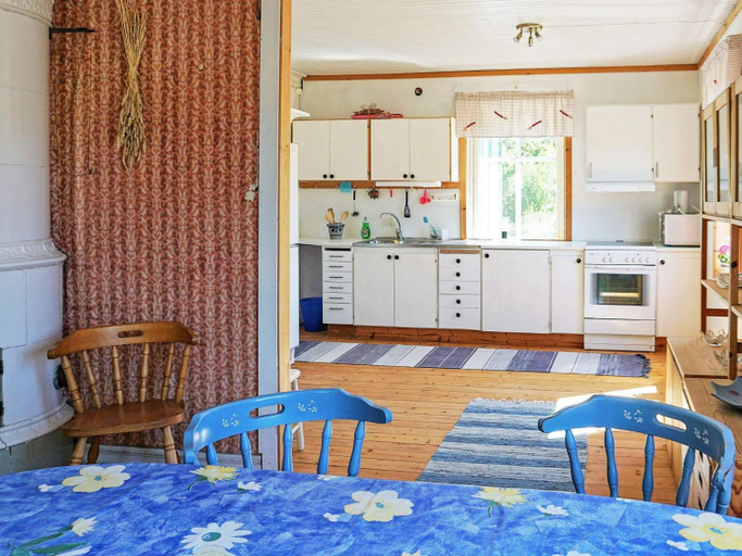 Others 5, person holiday home in KUNGSHAMN, Sotenäs