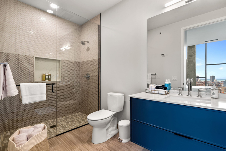 Bathroom, 3 Top Notch Penthouses Ideal for Large Groups, Cook