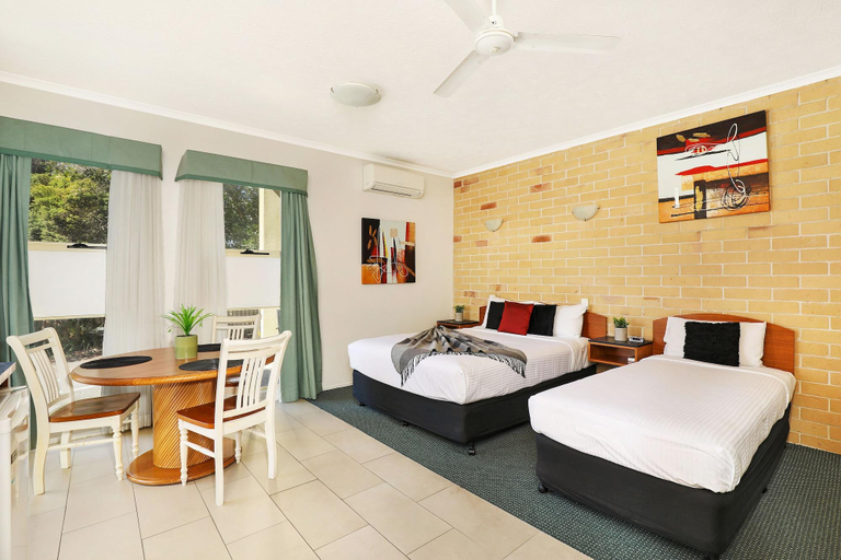 Bedroom 3, Caboolture Riverlakes Boutique Motel, Morayfield