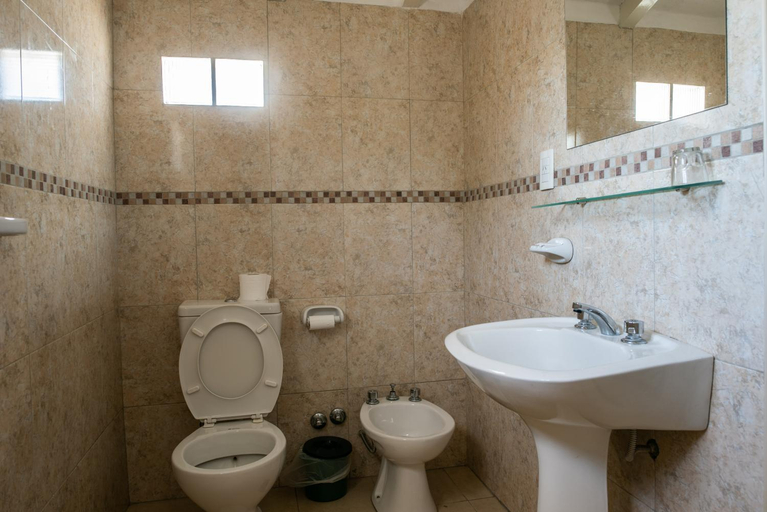 Bathroom 2, Italia, Punilla