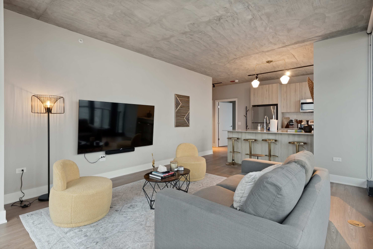 Interior, West Loop Duo 2 Stylish 2brs Walk to Dining, Cook