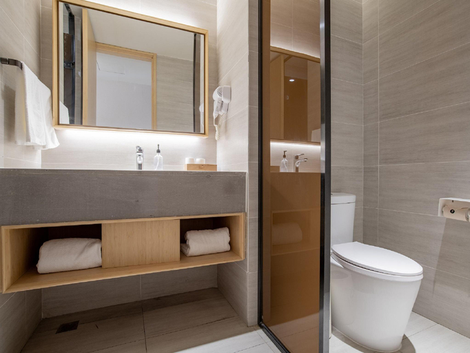 Bathroom 5, JI Hotel Beiing Capital Airport, Beijing