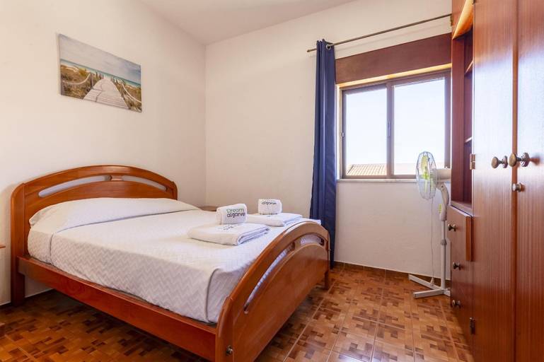 Bedroom 4, B91 - Bairro Apartment in Lagos, Lagos