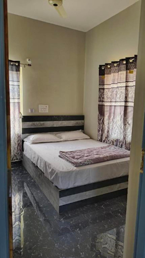 Bedroom 2, Leo home stay, Bellary