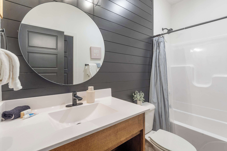 Bathroom 4, Pineapple Shores - Stay for 14, Taney