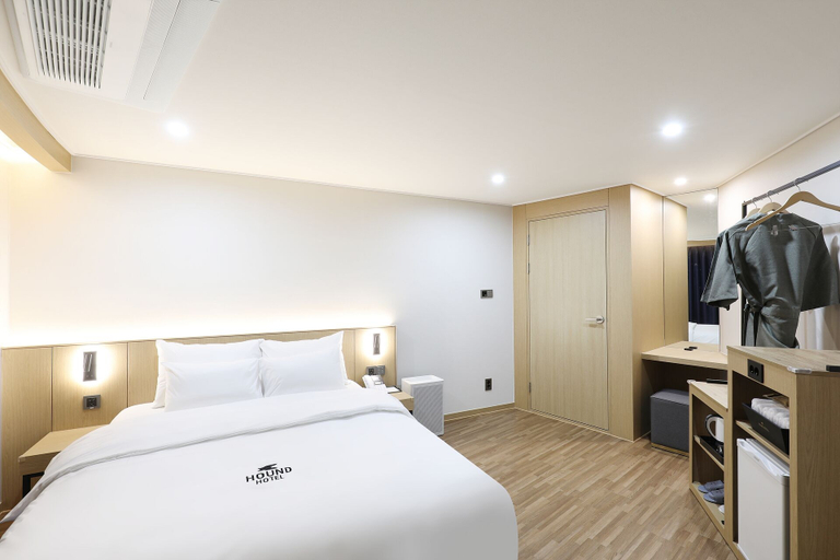 Room 4, HotelHound Jeonju Junghwasan, Jeonju