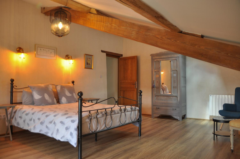 Others 5, Maison Callonguet, Gers