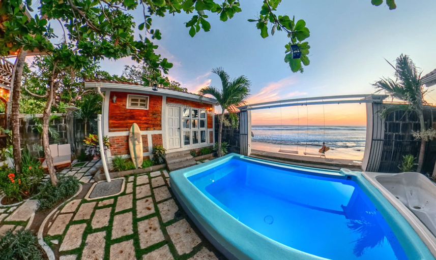 Room 3, Balcony Bedroom Suite w Romantic Sunsets - AC - Pool, San Rafael del Sur