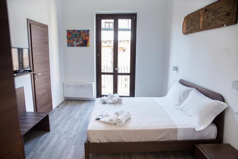 Bedroom 4, Apartments Porta di Castro, Palermo