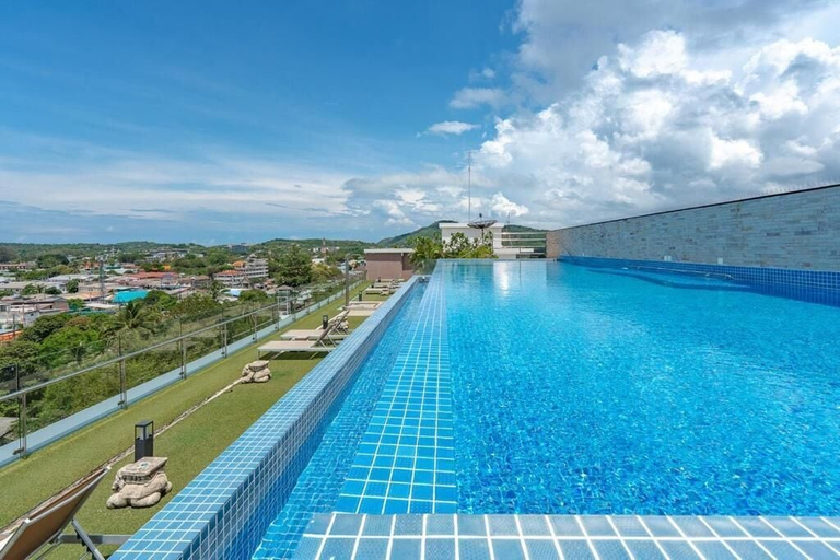 Rooftop pool 4, 1BR Rooftop Pool Ocean View C189, Phuket Island
