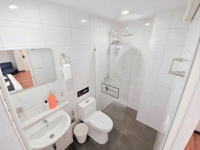 Bathroom 5, 7 Days Premium Hotel at Icon Siam Station, Khlong San